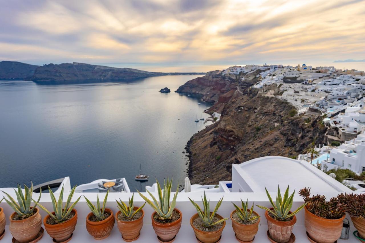 Hotel Ikies Santorini Oia Exteriér fotografie