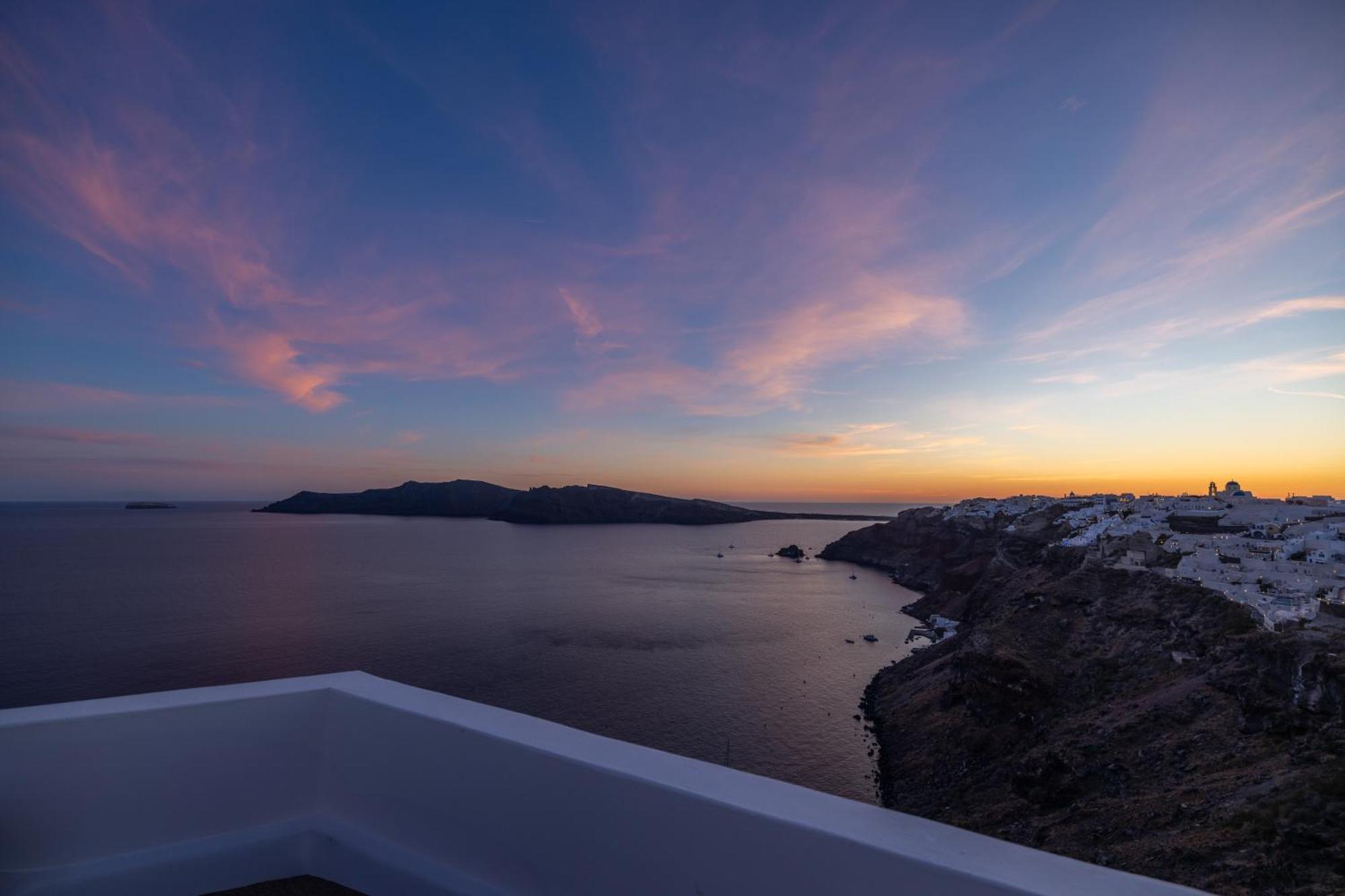 Hotel Ikies Santorini Oia Exteriér fotografie
