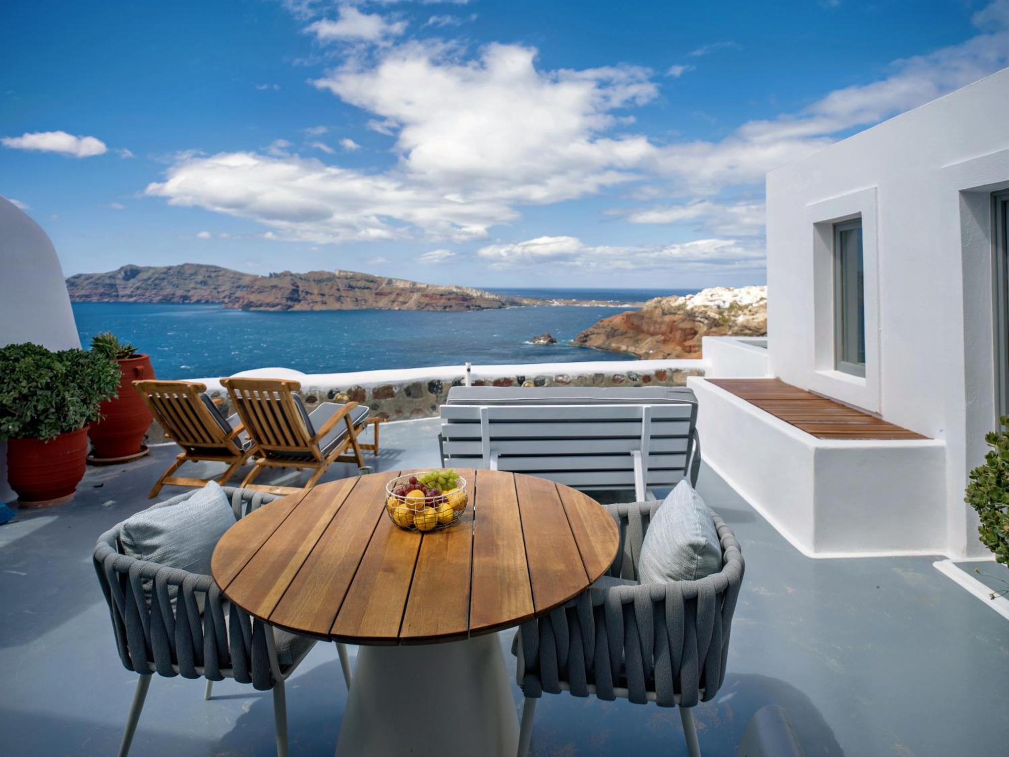 Hotel Ikies Santorini Oia Pokoj fotografie